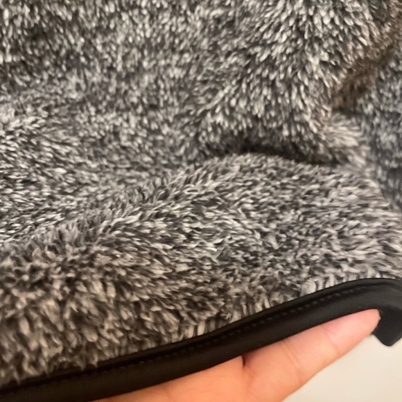 Women’s Asymmetrical Snap Up Short Shag Pullover Top Size Small - Picture 4 of 5